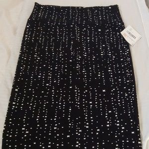 Lularoe L Cassie